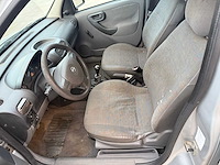Opel - 2003 - combo - personenauto - afbeelding 13 van  32