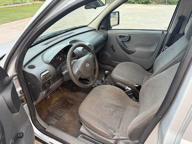 Opel - 2003 - combo - personenauto - afbeelding 14 van  32