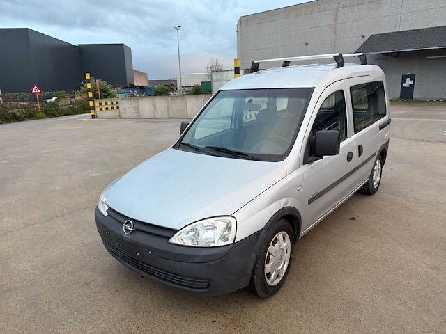 Opel - 2003 - combo - personenauto - afbeelding 23 van  32
