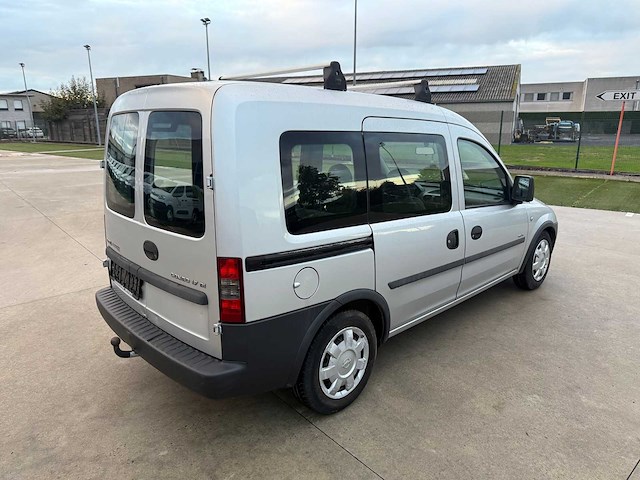 Opel - 2003 - combo - personenauto - afbeelding 30 van  32