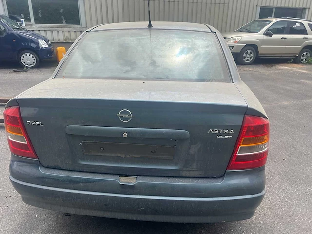 Opel - 2004 - astra - personenauto - afbeelding 13 van  14