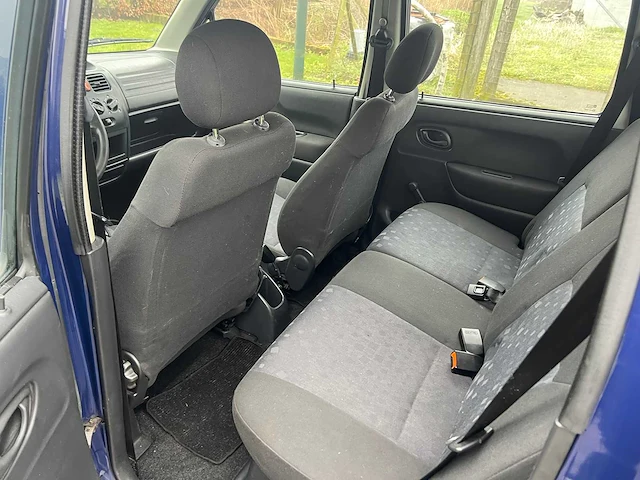 Opel - 2005 - agila - personenauto - afbeelding 7 van  18