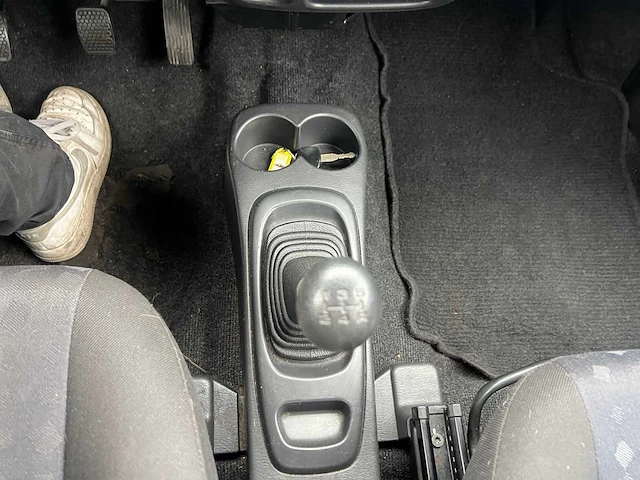 Opel - 2005 - agila - personenauto - afbeelding 8 van  18
