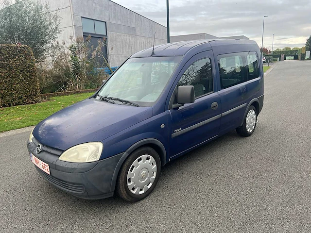 Opel - 2007 - combo - personenauto - afbeelding 1 van  24