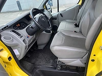 Opel - 2008 - vivaro - ambulance - personenauto - afbeelding 8 van  32