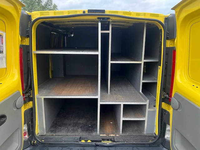 Opel - 2008 - vivaro - ambulance - personenauto - afbeelding 22 van  32