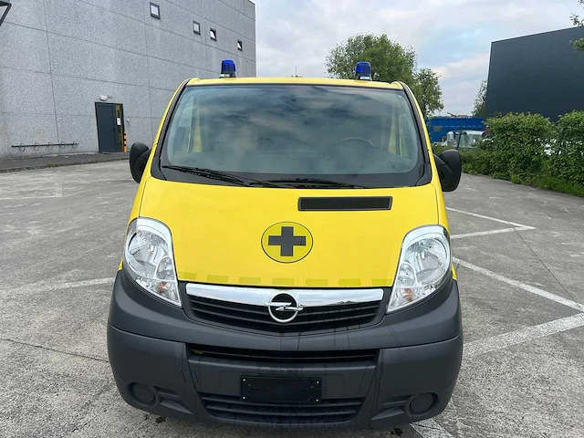 Opel - 2008 - vivaro - ambulance - personenauto - afbeelding 28 van  32