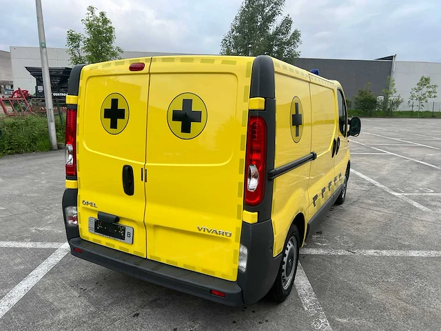 Opel - 2008 - vivaro - ambulance - personenauto - afbeelding 31 van  32