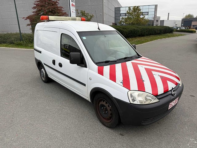 Opel - 2009 - combo - personenauto - afbeelding 17 van  21