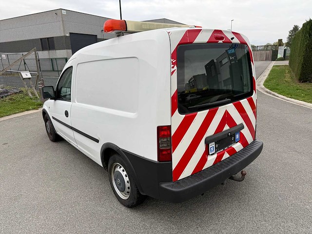 Opel - 2009 - combo - personenauto - afbeelding 2 van  21