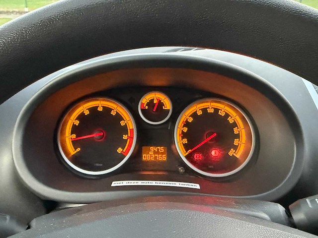 Opel - 2009 - corsa - personenauto - afbeelding 13 van  23