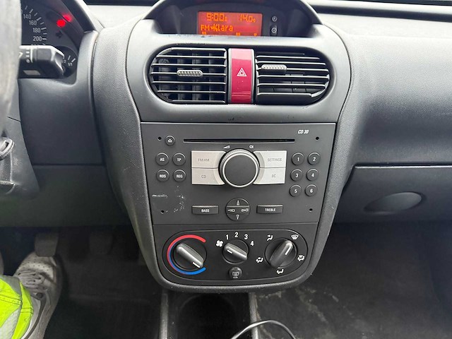 Opel - 2010 - combo - personenauto - afbeelding 5 van  19