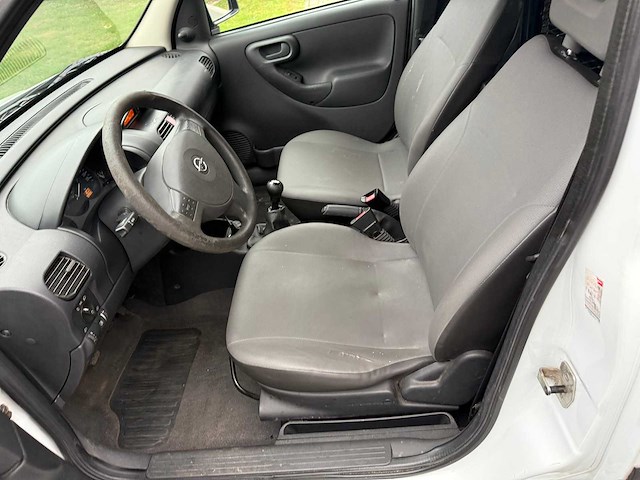 Opel - 2010 - combo - personenauto - afbeelding 7 van  19