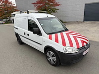 Opel - 2010 - combo - personenauto - afbeelding 17 van  19