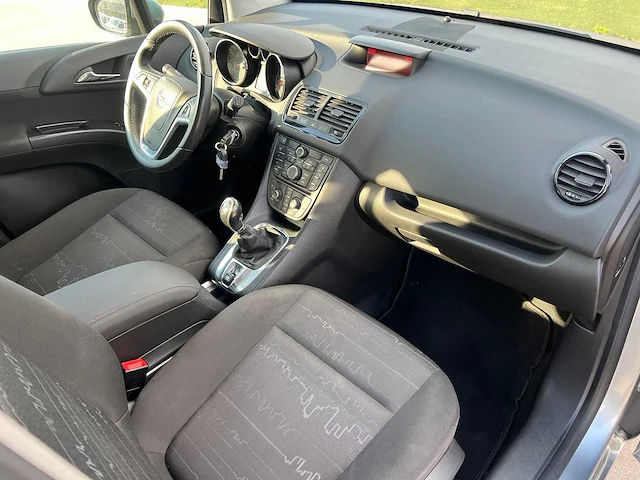 Opel - 2012 - meriva - personenauto - afbeelding 13 van  33