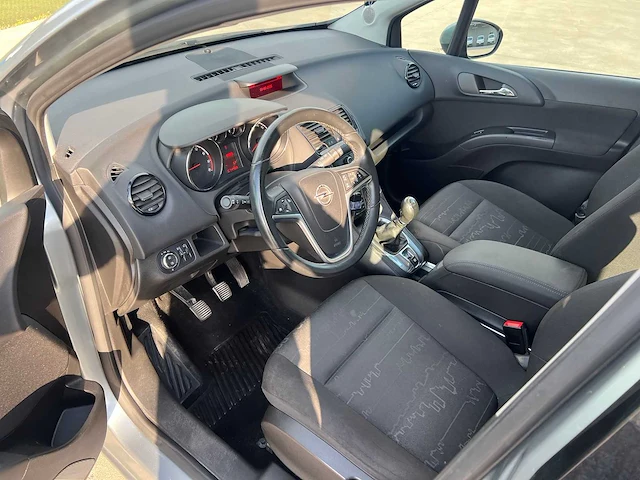 Opel - 2012 - meriva - personenauto - afbeelding 15 van  33