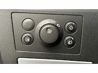 Opel - 2012 - zafira - personenauto - afbeelding 18 van  38