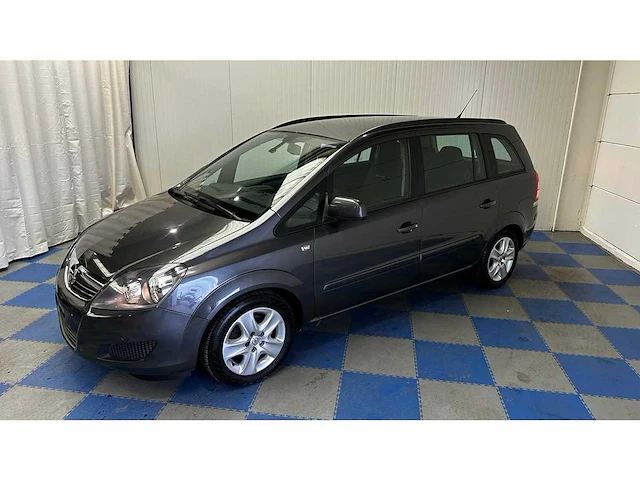Opel - 2012 - zafira - personenauto - afbeelding 19 van  38