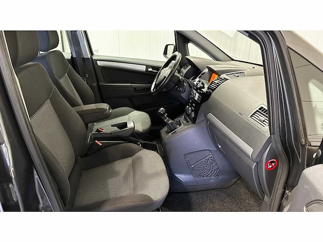 Opel - 2012 - zafira - personenauto - afbeelding 35 van  38