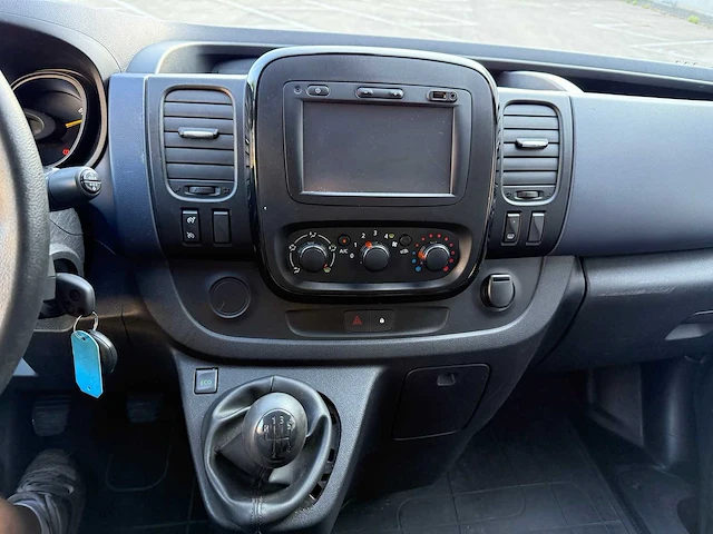 Opel - 2015 - vivaro - personenauto - afbeelding 8 van  36