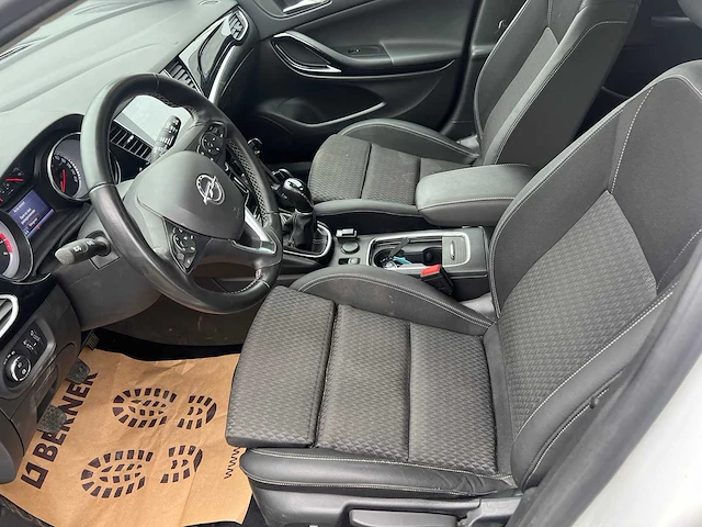Opel - 2018 - astra sports tourer - personenauto - afbeelding 9 van  19