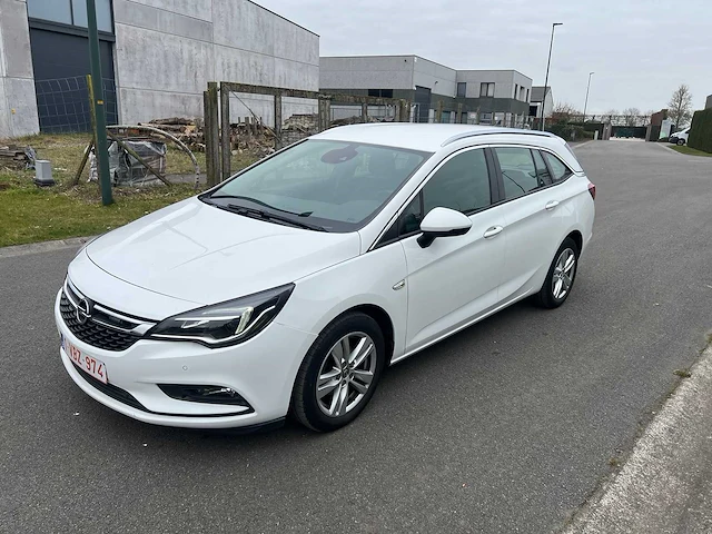 Opel - 2018 - astra sports tourer - personenauto - afbeelding 12 van  19