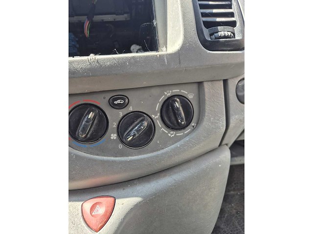 Opel - vivaro - bedrijfswagen - afbeelding 8 van  21