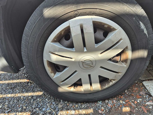 Opel - vivaro - bedrijfswagen - afbeelding 20 van  21