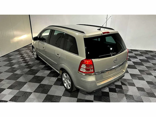 Opel - zafira - 7-zitplaatsen - personenauto - afbeelding 8 van  38