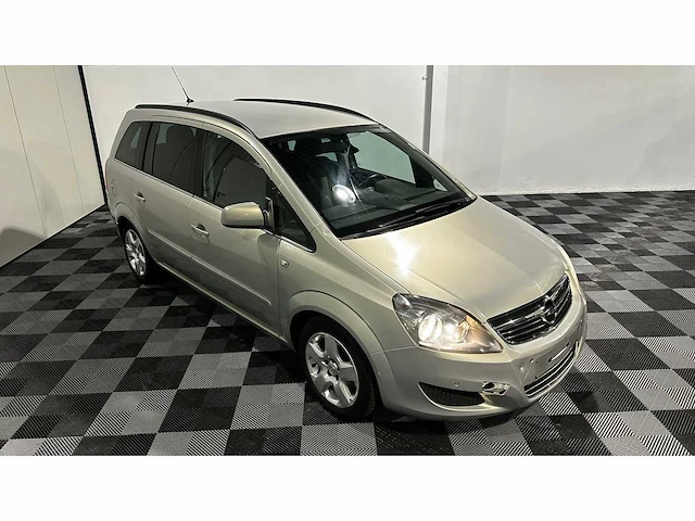 Opel - zafira - 7-zitplaatsen - personenauto - afbeelding 1 van  38