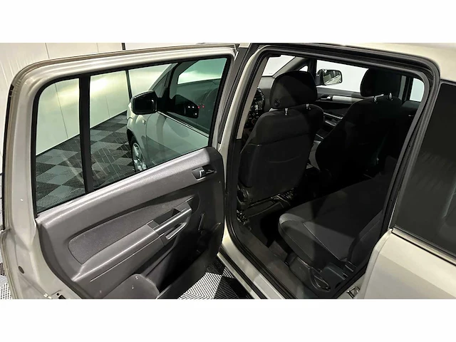 Opel - zafira - 7-zitplaatsen - personenauto - afbeelding 19 van  38