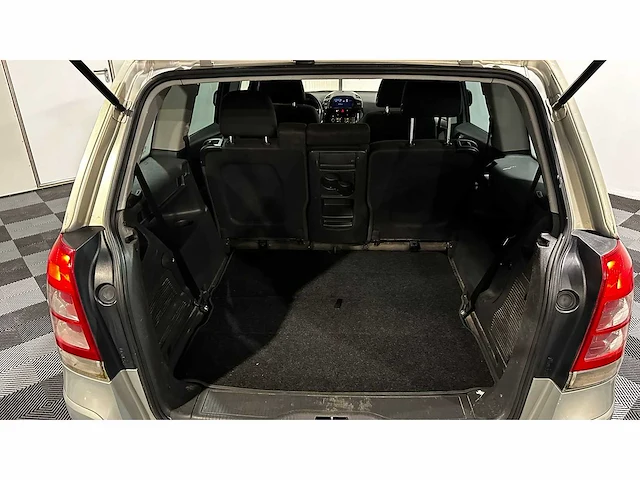 Opel - zafira - 7-zitplaatsen - personenauto - afbeelding 24 van  38