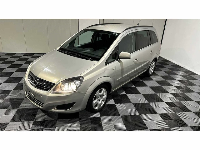 Opel - zafira - 7-zitplaatsen - personenauto - afbeelding 23 van  38