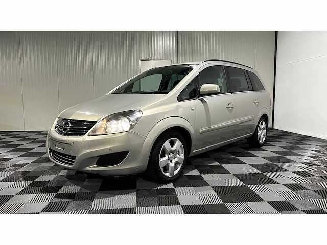 Opel - zafira - 7-zitplaatsen - personenauto - afbeelding 35 van  38