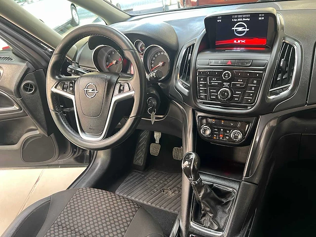 Opel - zafira - mpv - car - 2016 - afbeelding 18 van  29