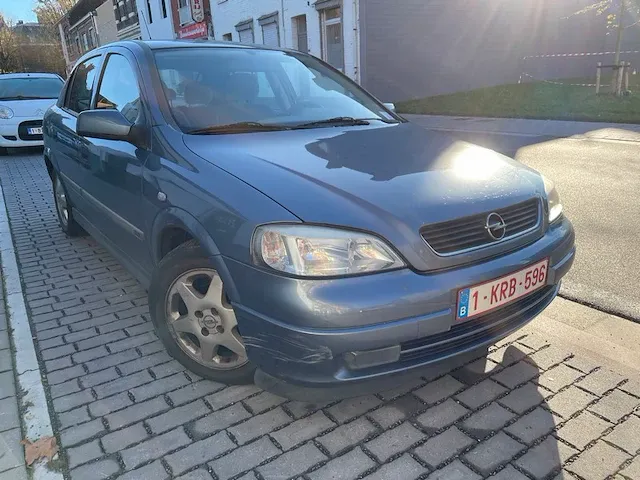 Opel astra 1.6-16v - afbeelding 1 van  18