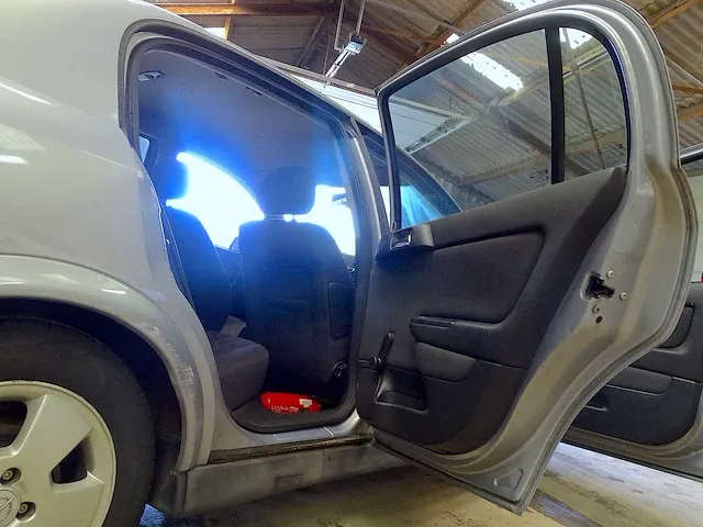 Opel astra 1.7 dti - afbeelding 14 van  40