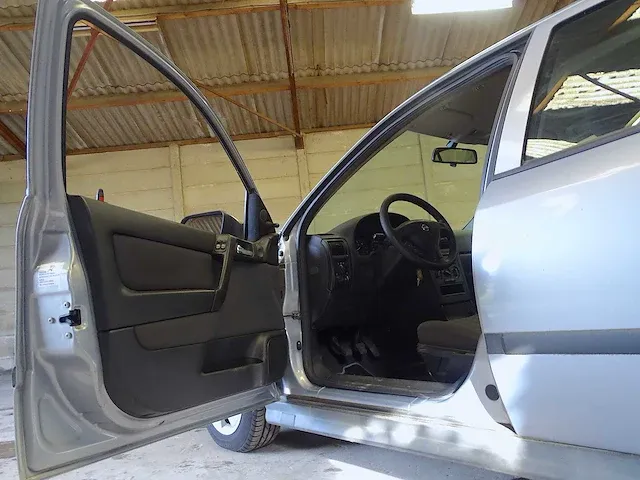 Opel astra 1.7 dti - afbeelding 19 van  40