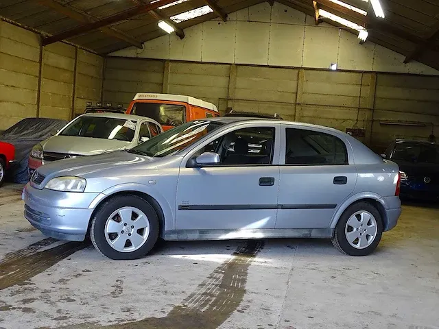 Opel astra 1.7 dti - afbeelding 12 van  40