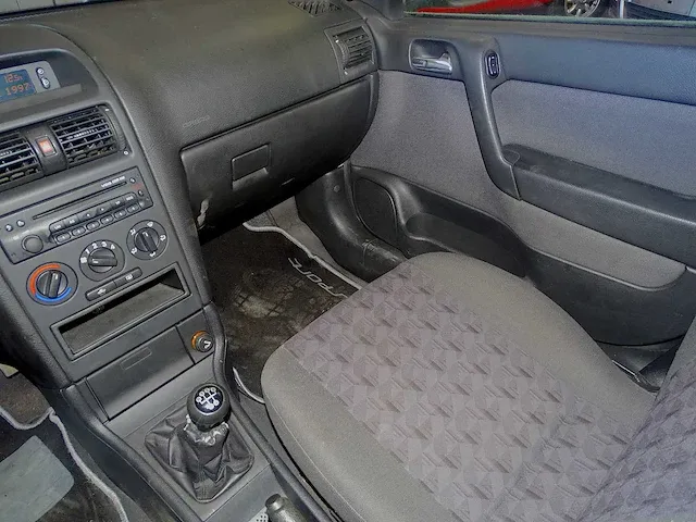 Opel astra 1.7 dti - afbeelding 26 van  40