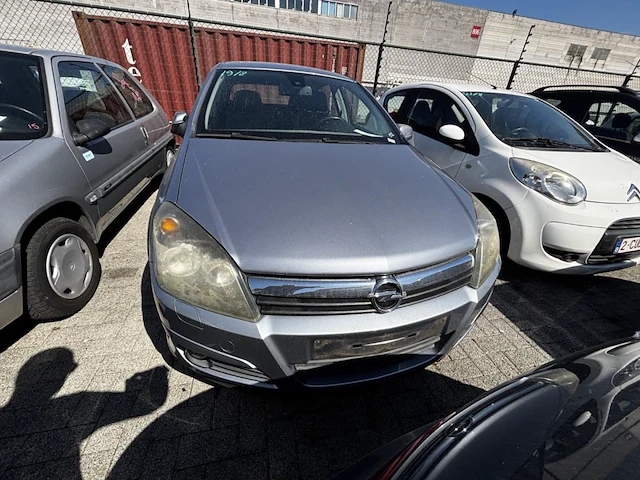 Opel astra 1.7 dtl cdti cosmo 80, 2005 - afbeelding 2 van  31