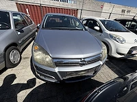 Opel astra 1.7 dtl cdti cosmo 80, 2005 - afbeelding 2 van  31