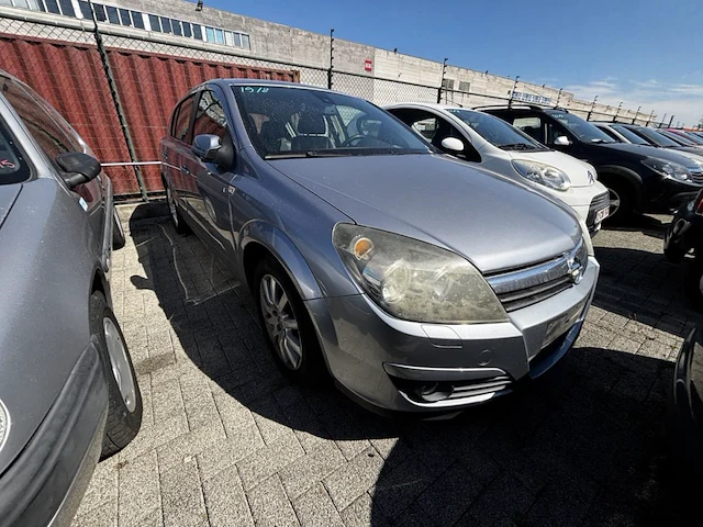 Opel astra 1.7 dtl cdti cosmo 80, 2005 - afbeelding 3 van  31