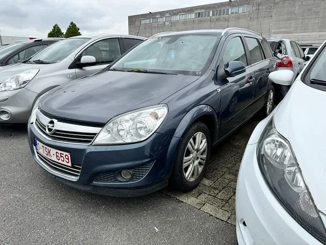 Opel astra, 2010 - afbeelding 1 van  27