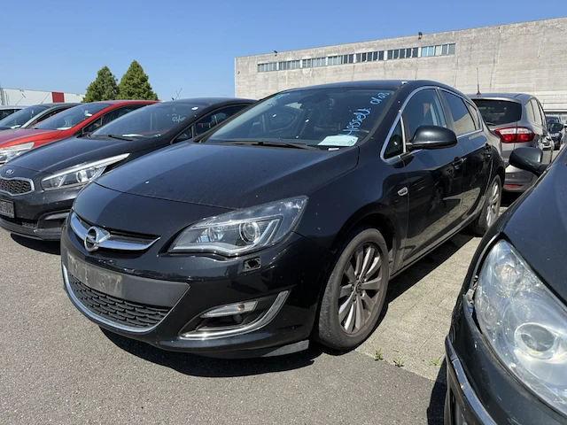 Opel astra astra 1.4i essentia 100,2015 - afbeelding 1 van  27