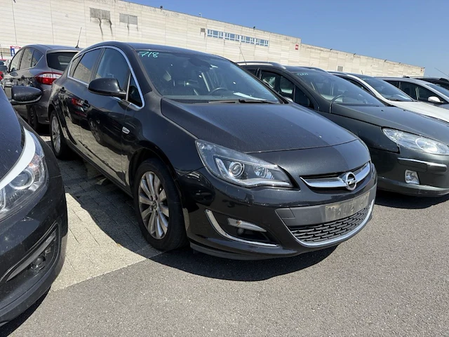 Opel astra astra 1.4i essentia 100,2015 - afbeelding 21 van  27
