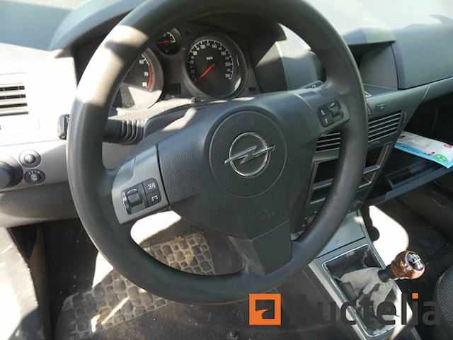 Opel astra auto - afbeelding 25 van  25