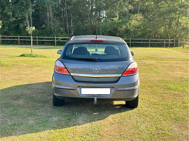 Opel astra enjoy 1.4i 2006 - afbeelding 32 van  37