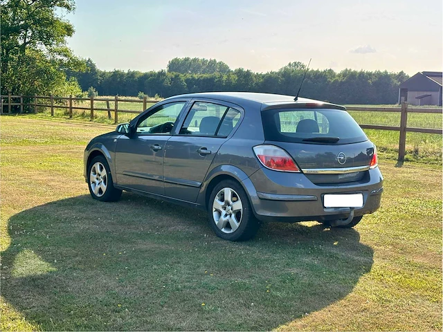 Opel astra enjoy 1.4i 2006 - afbeelding 32 van  37