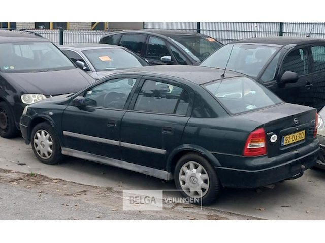 Opel astra, in beslag genomen voertuig - afbeelding 2 van  10